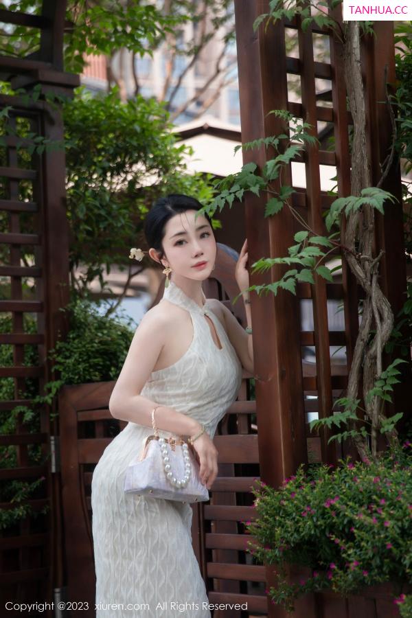   [XiuRen]高清写真图 2023.09.25 No.7435 严利娅Yuliya 旗袍美臀第70张图片